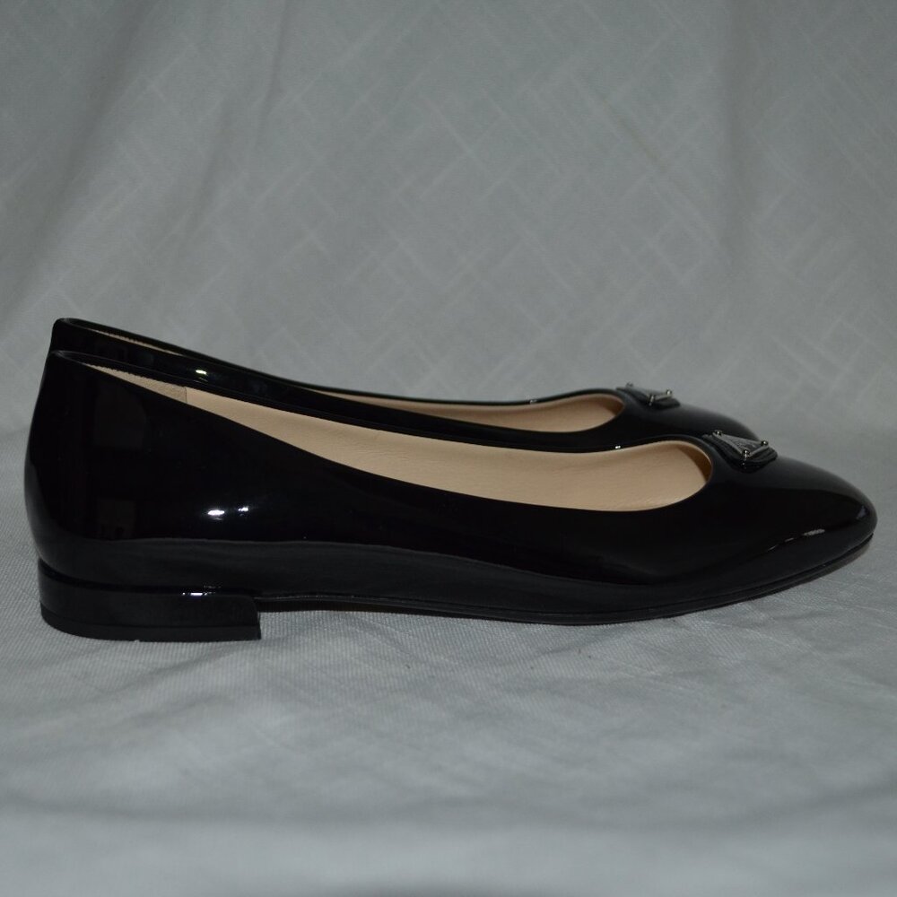 New $950 Sz 37.5 7 Prada Black Patent Leather Logo Ballerina Flat - Picture 8 of 13
